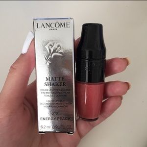 Lancôme juicy matte shakers in peach 🍑